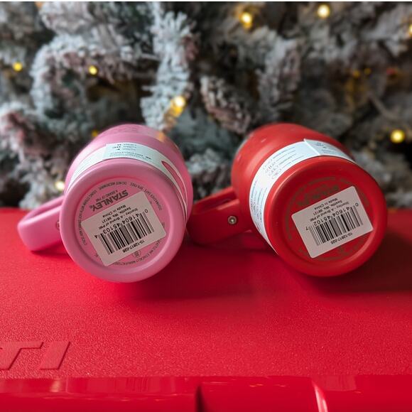 SET of Stanley 20 oz Tumblers Valentine's Day 2024 x Target Red & Pink Hearts - Picture 4 of 4